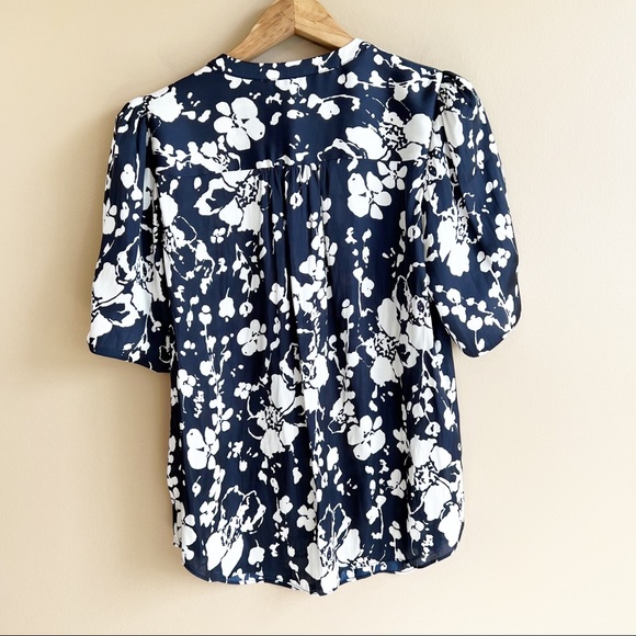 JOIE Devonia Blouse in Midnight Size Small Silky Floral Print MSRP $198 - Picture 6 of 15